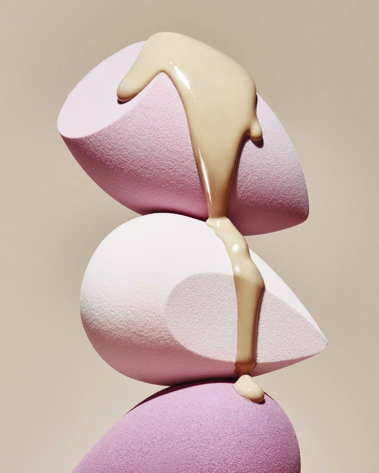 VORALIE beauty sponges lifestyle — makeup sponge kits in pink and purple